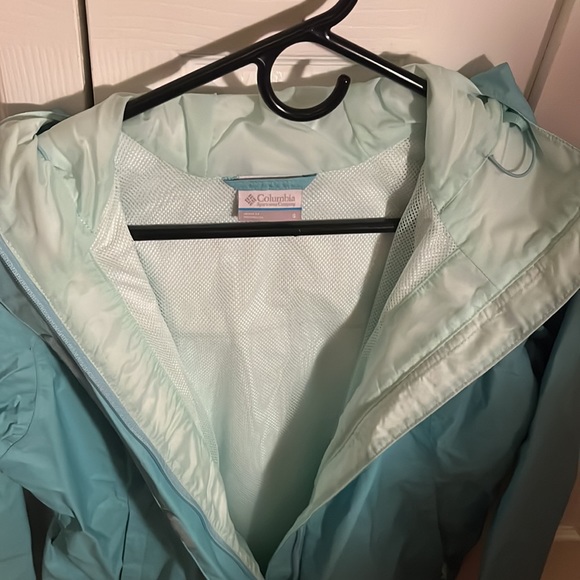 Blue Columbia Rain Jacket - Picture 3 of 4